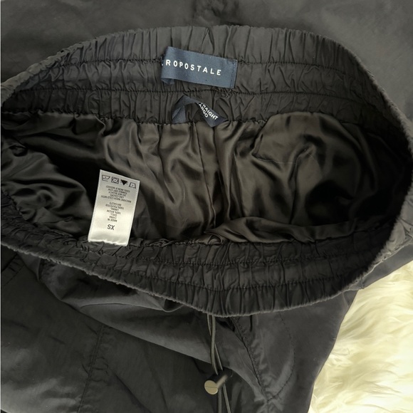 Aeropostale Dark Cargo Pants - Picture 2 of 2